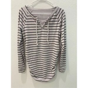 a:glow maternity lace up sweatshirt size small
